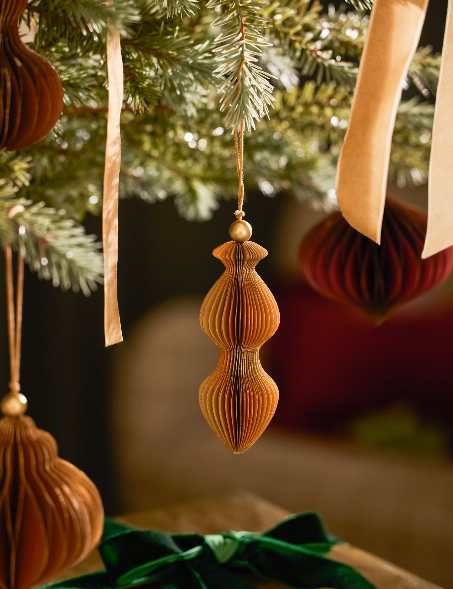 Décorations en papier Revel (lot de 4)
