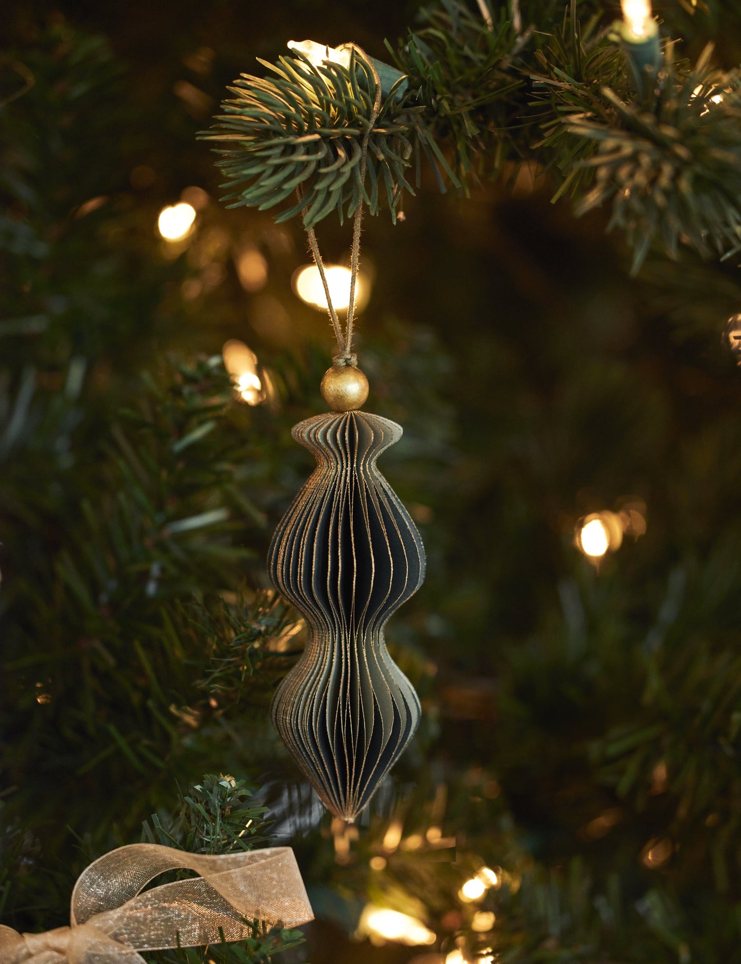 Décorations en papier Revel (lot de 4)