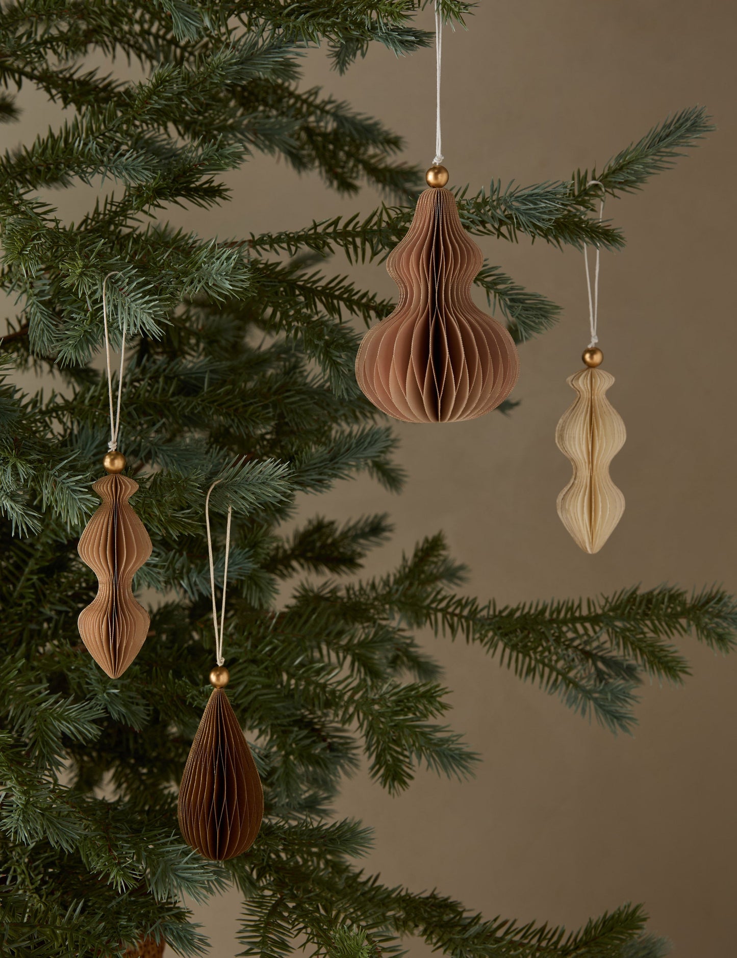 Décorations en papier Revel (lot de 4)