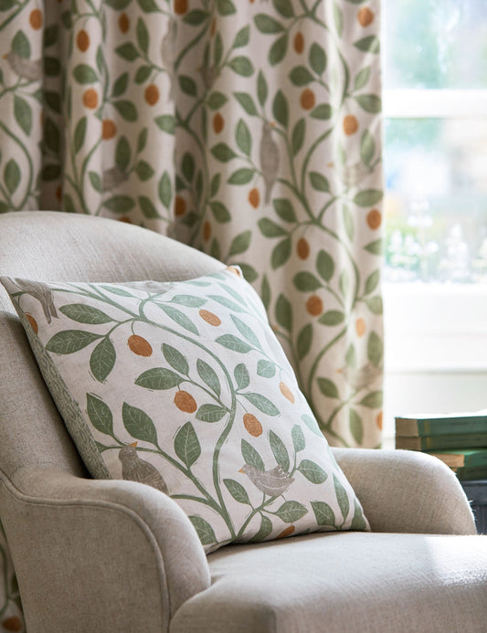 Tissu en coton Damson Tree par Sanderson