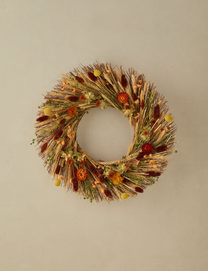 Couronne de fleurs d'automne préservées