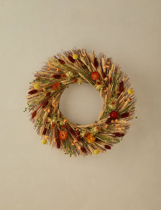 Couronne de fleurs d'automne préservées